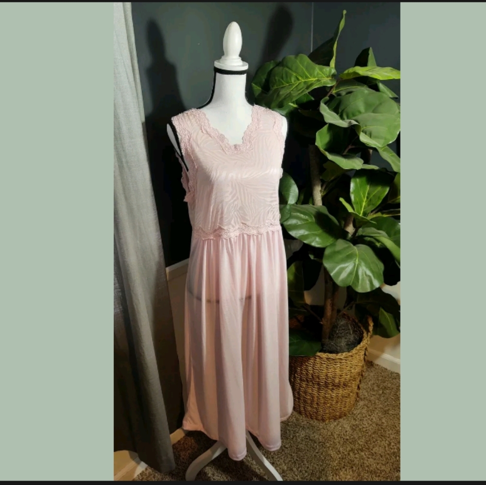 Vintage Val Mode Ladies Nightgown Long Sheer Pink